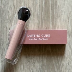 Earth’s Cure Mini Everything Brush